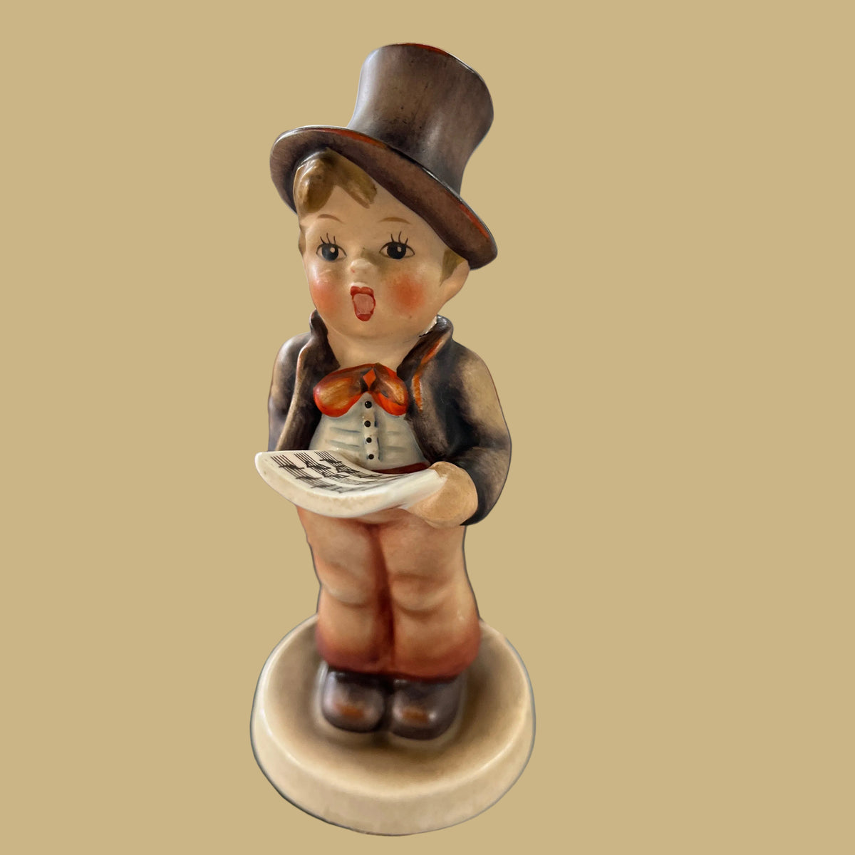 Vintage Goebel Hummel “Street Singer” #131