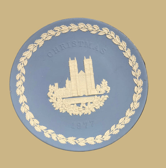 Wedgwood Christmas Plate 1977 “Westminster Abbey”