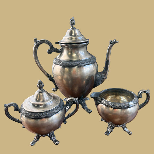 FB Rogers ‘Exquisite’ Coffee Pot, Creamer & Sugar Set