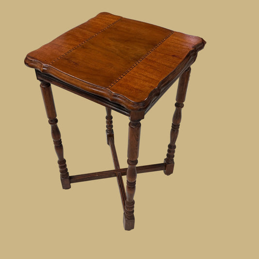 Wooden occasional table w/turned legs and inlay top