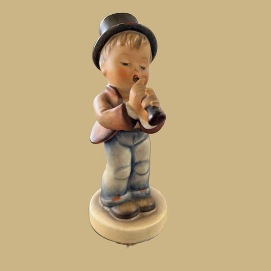 Vintage Goebel Hummel “Serenade” #85