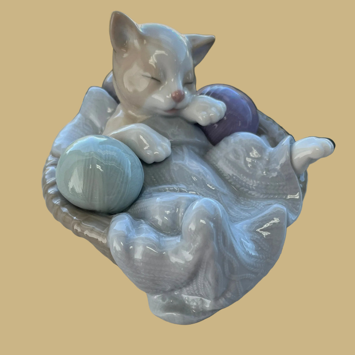 Nao by Lladro “Cat Napping in Basket”