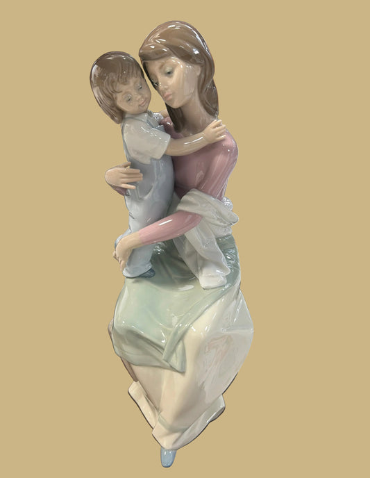 Lladró "A Mother's Love"