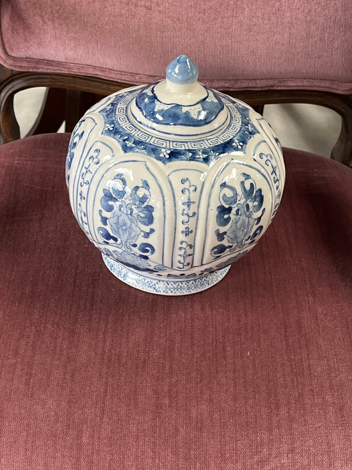 Vintage blue & white Chinoiserie Ginger Jar