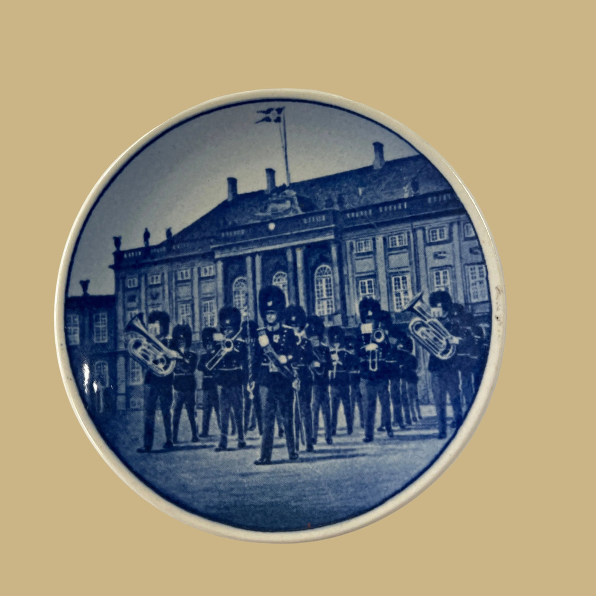 Royal Copenhagen Fajance "Vagtparaden" Mini Plate