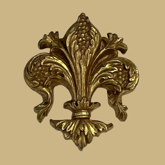 Vintage Fleur-de-Lis Wall Decor
