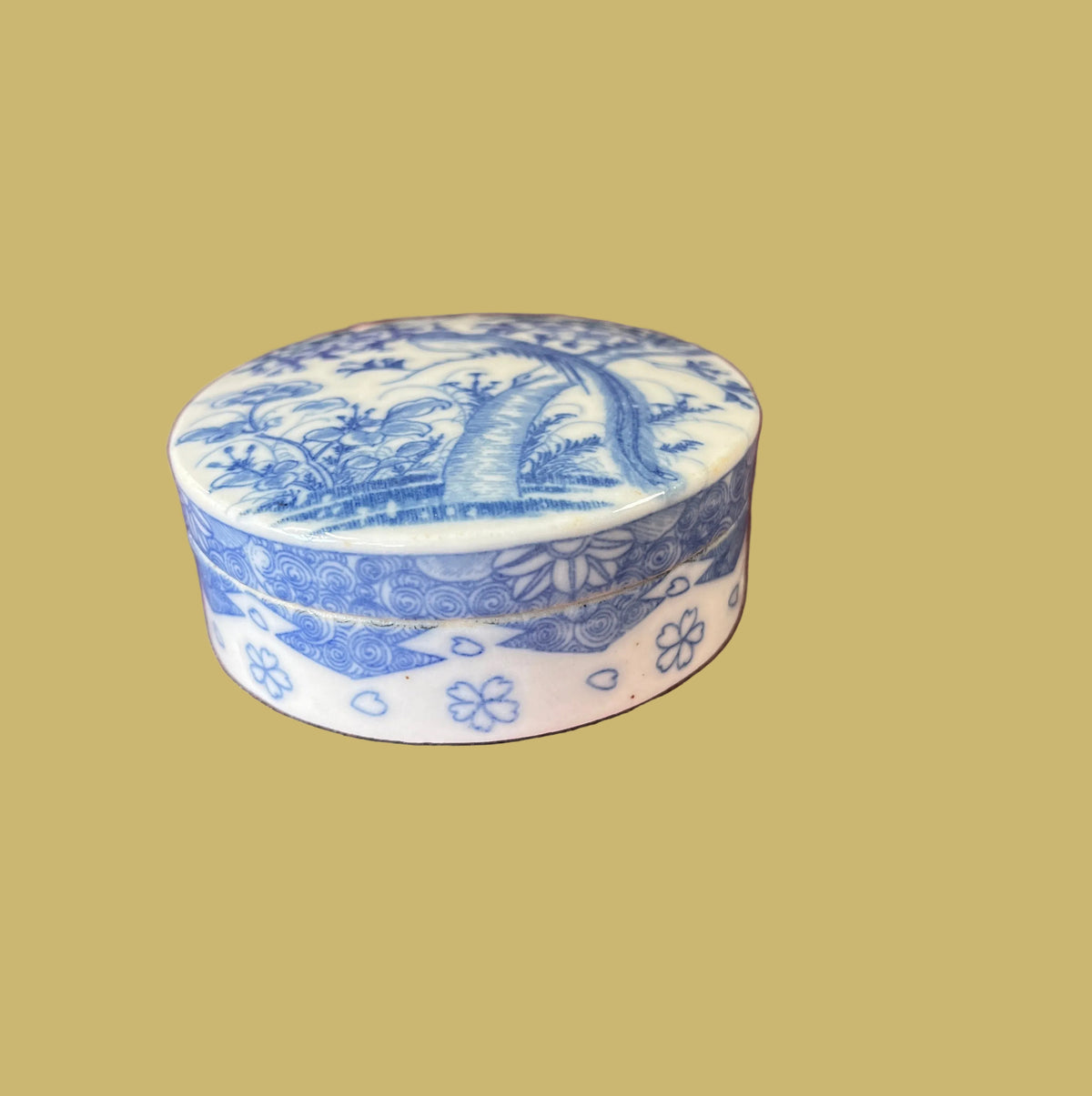 Vintage Japanese Trinket Box w/Lid