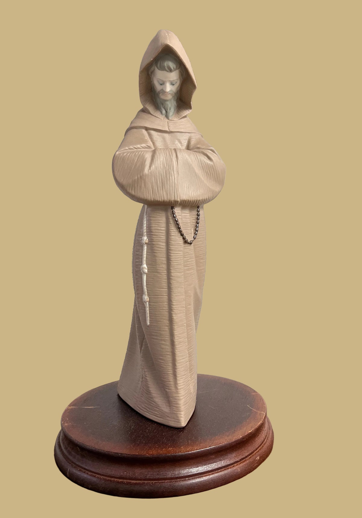 Lladro porcelain figurine of a Franciscan monk with a rosary