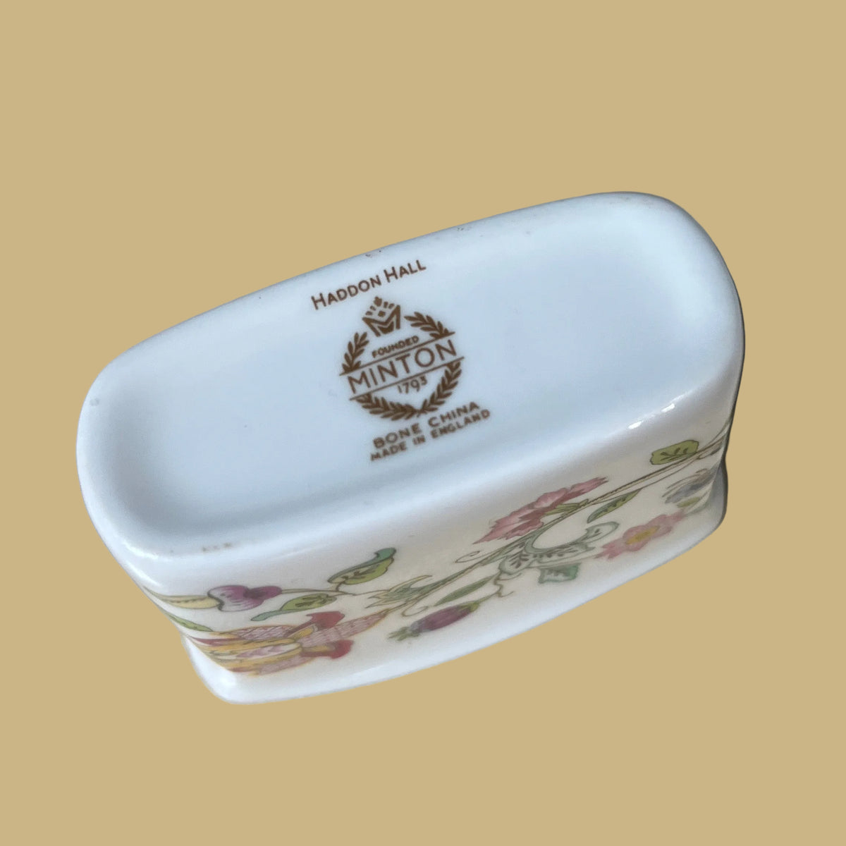 Minton Haddon Hall Cigarette Holder