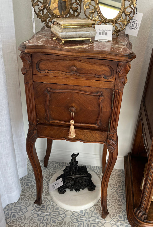 French Louis XV style walnut nightstand with marble top (Burgundy)