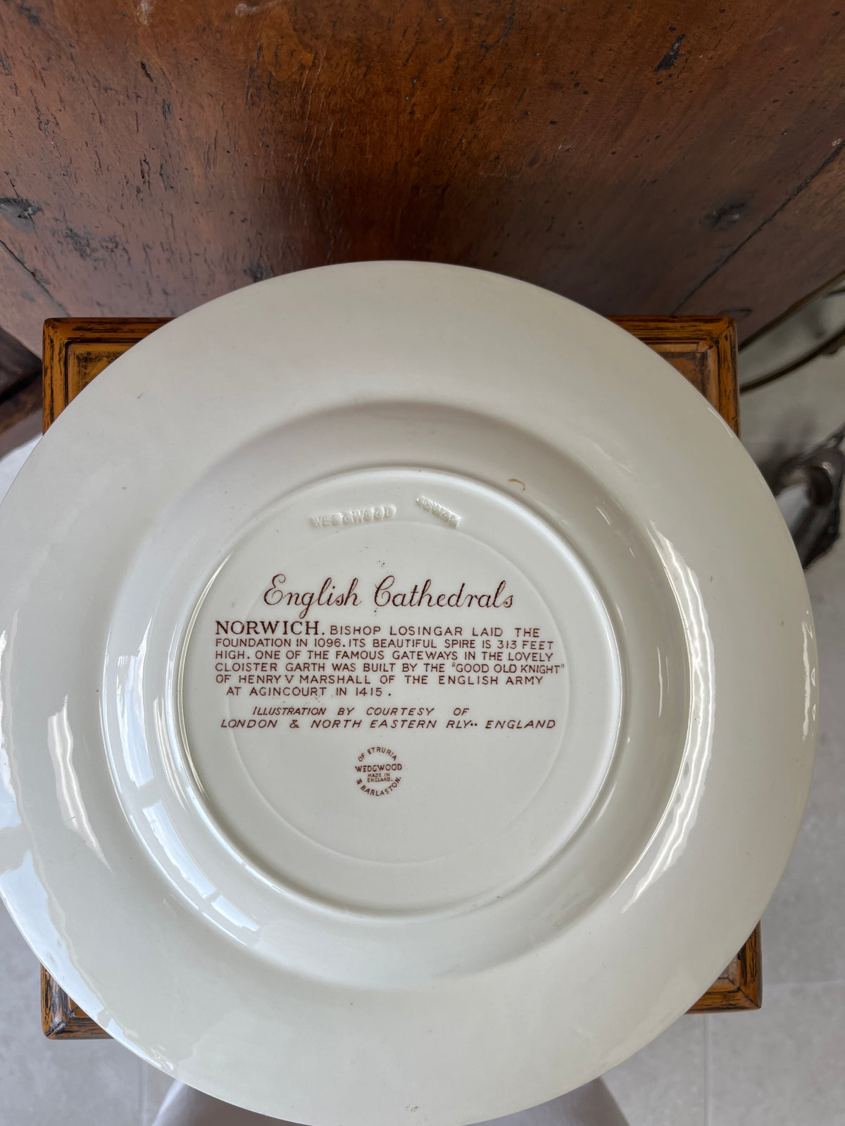 Wedgwood "English Cathedrals" series decorative plate featuring Norwich