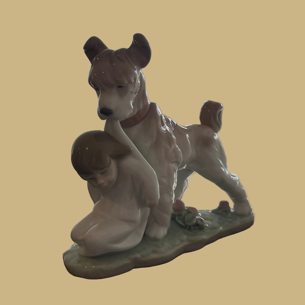Lladro 1998 “Safe and Sound” #6556