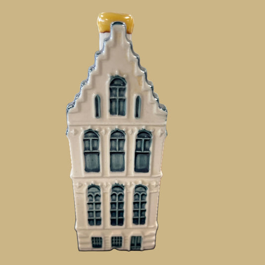 Vintage KLM Delft Blue miniature Dutch canal house #52