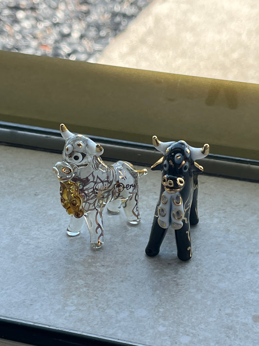Hand-painted ceramic Pucara Bulls/Pair