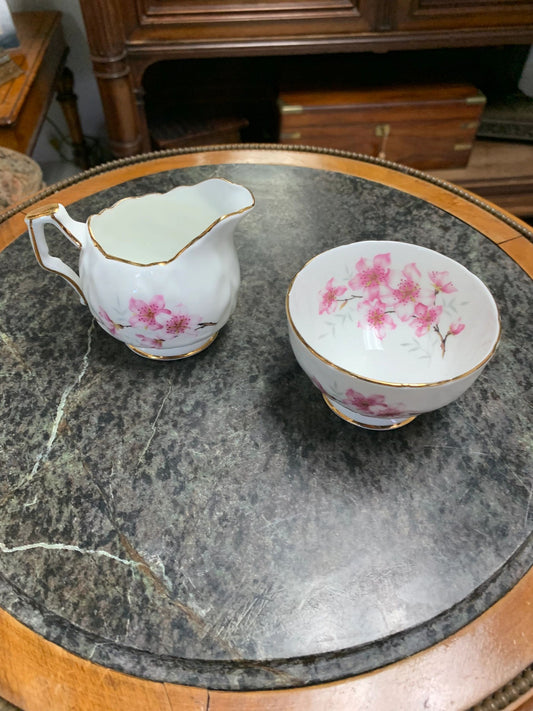 Aynsley Sugar Bowl & Creamer Set