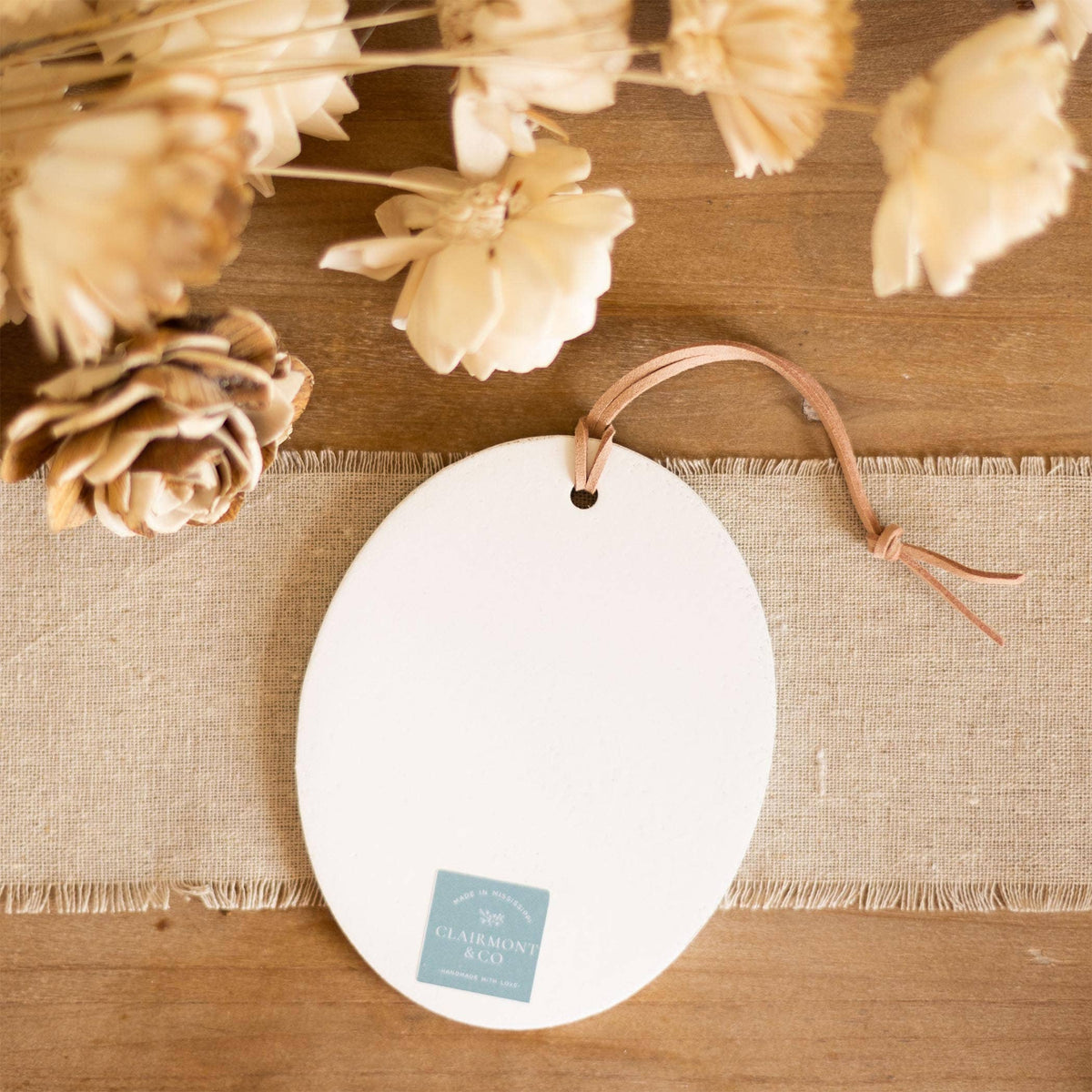 Oval Ornament-Cottage Tree Sebring Florida: White/ Regular